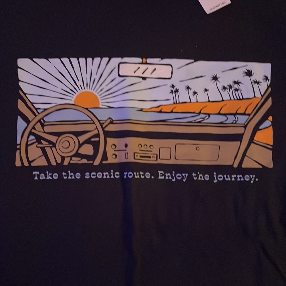 Old navy NWT mens medium tee. Navy blue/multi - Picture 2 of 3